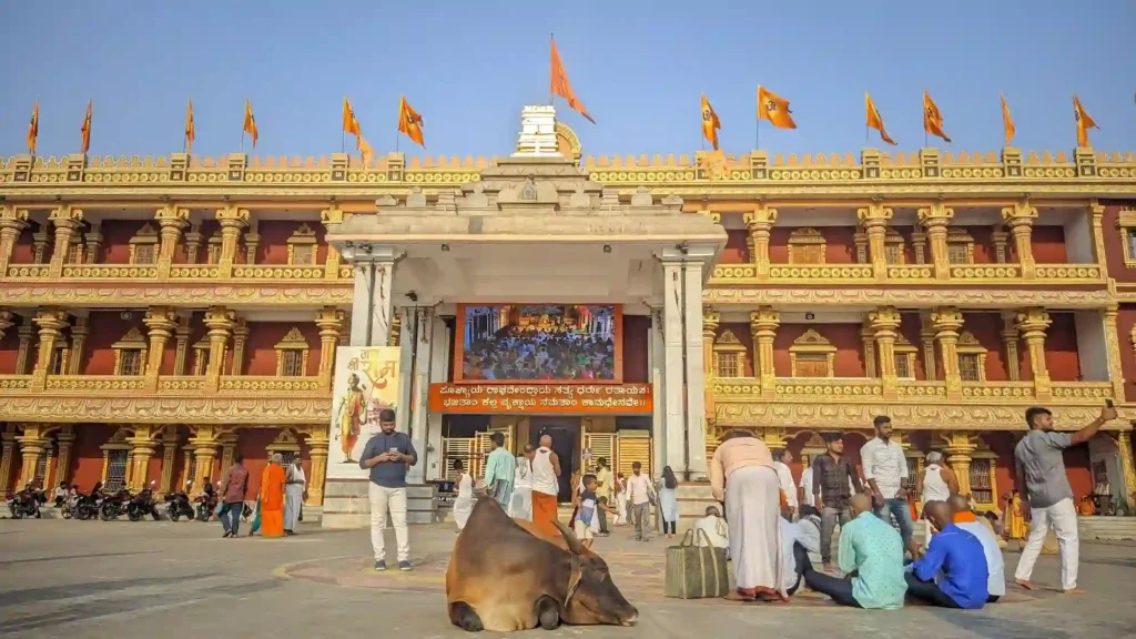 Mantralaya Srisailam Hyderabad Tour - Yaganti Uma Maheshwara Temple cave shrine Nandyala