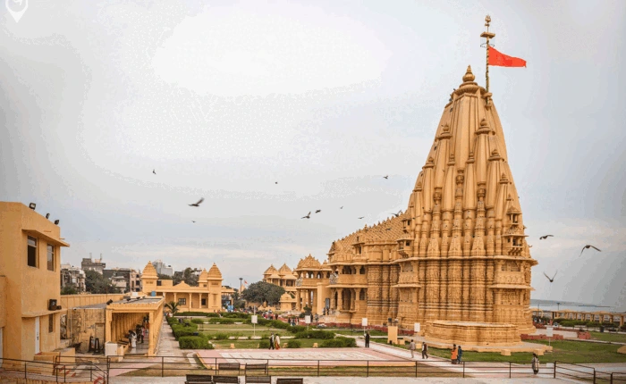 Dwarkadheesh Temple visit on Gujarat tour from Bangalore